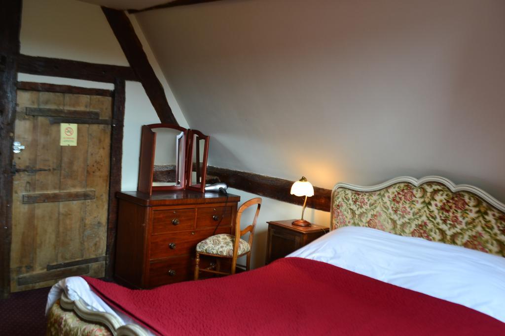 Les Trois Cheminees Chambres D'Hotes Livarot-Pays-d'Auge Exterior foto